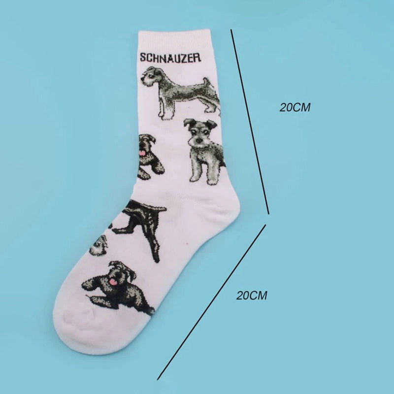 Määritetyt sukat koirakuviolla
