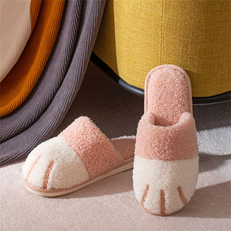 Pantofole calde a forma di zampa di gatto