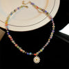 Collier De Perles Colorées Avec Pendentif Marguerite