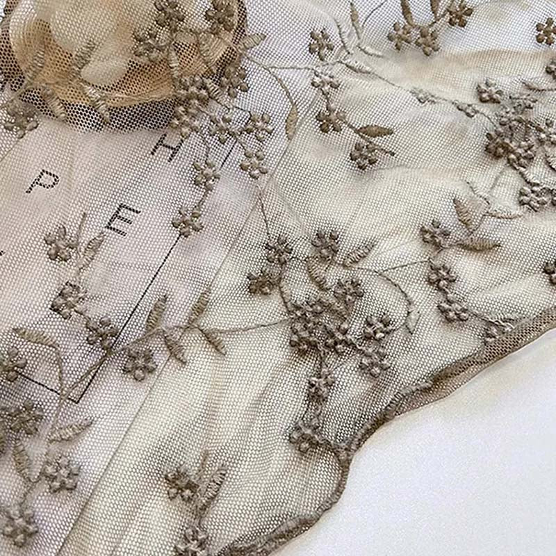 Vintage Floral Bestickter Schal