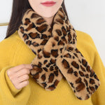 Warmer Schal Mit Leopardenmuster