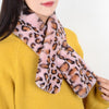 Warmer Schal Mit Leopardenmuster