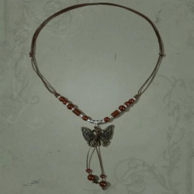 Halskette Mit Ethnischem Schmetterlingsanhänger